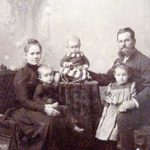 Gezin Kamerist, 1894 Gezin bij de fotograaf