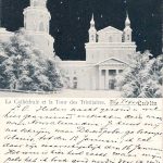 silhouette van kerk tegen sterren hemel